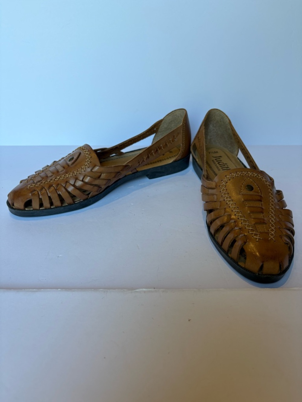Judith Women's Tan Leather Huarache Flats Size 7 1/2M "Shawn"